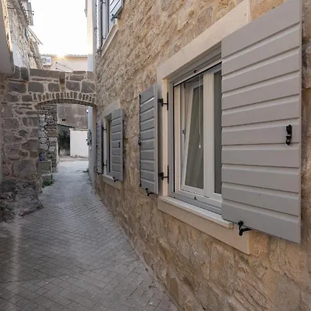 アパート Marina *